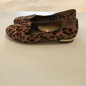 Anne Klein Animal Print Flats with Brushed Gold Accents. Size 8M.